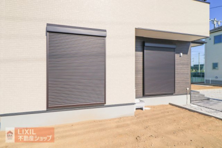  yhƐݔznʐ^BPKrOɂ͉J̋ɂ𗧂hƃVb^[Ă܂B