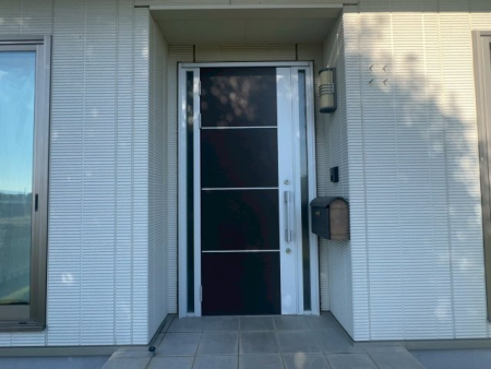 ̑ փhA2JɌ݂_ubNōhƐ𔭊܂B