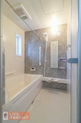  yznʐ^BؕCłqlƈꏏłƊ܂B