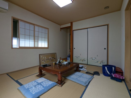 ���̑����� ���r���O�ɗאڂ���a���͋q�ԂƂ��đ劈��I