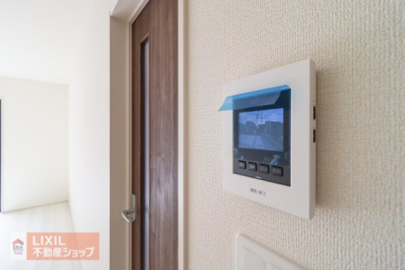  �yTV�C���^�[�z���z���n�����ʐ^�B�J���[TV�C���^�[�z���B�^��ł���̂ŒN����������ڗđR