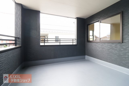 �o���R�j�[ �y�o���R�j�[�z���n�����ʐ^�B�L�X�o���R�j�[�ł��z�c����󕨂��������񊱂��܂���C���i�[�o���R�j�[�ŋ}�ȉJ�����S�ł���