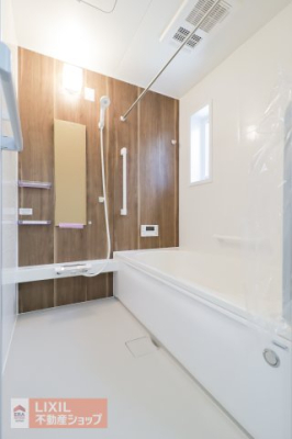 ���� �y�����z���t���̃o�X���[���́A�̌������薾�邭�C�����̗ǂ���Ԃł��B�������邱�ƂŁA���C�����ǍD�B�|�����X���[�Y�ɏo���܂��B 