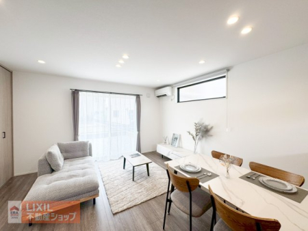  �y���r���O�_�C�j���O�z���n�����ʐ^�B�Ƒ��ŉ߂����邭�났�̋��