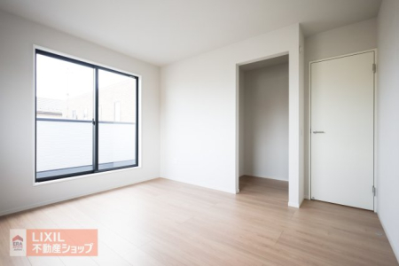 �Q�� �y�Q���z���n�����ʐ^�B���邢�̌��̓����Q���ł��B