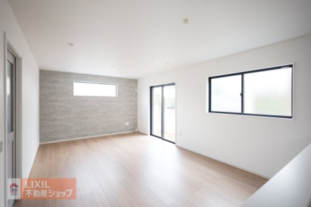 ���r���O �f�U�C���E�H�[�������́I  �㎿�ȃA�N�Z���g�N���X���A�V���v�����Ɍ����v���X�B ������̑�����������閾�邢�����ȁB