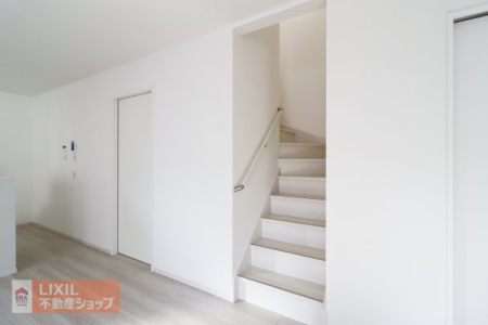 ���̑����� �y�����z���n�����ʐ^�B�K�i�͎肷�������D�w���񂩂炨�q�l�⍂��҂����S�ł��B