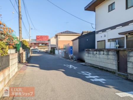 ���̑� �O�ʓ��H��6������̂ŁA�Ԃ̏o��������Ȃ���