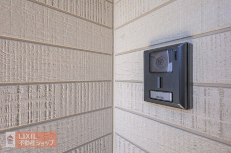  ���փh�A���d���b�N�ɂ��邱�ƂŁA�D�_��󂫑��Ɍ��փh�A����Ƃ̒��ɐN������邱�Ƃ�h�����ƂɂȂ���܂��B