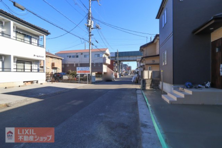 ���̑� �O�ʓ��H�̌��n�����ʐ^�ł��B��Ƃ�̂��铹����y�X���ԂȂǁA���n�ł��m�F���������B