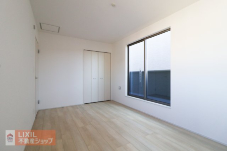 ���̑����� ��ɖʂ����m���͗z���ӂ肻�������邢�����A���邢��ۂ̋�ԂŊJ����������܂��B