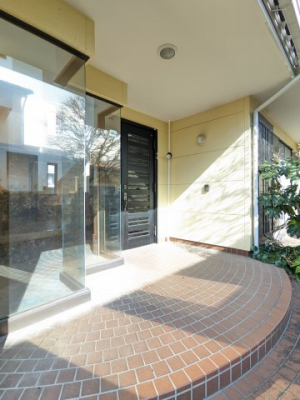  ���ƋȐ����D��Ȃ��A�J�������ӂ��}�o���