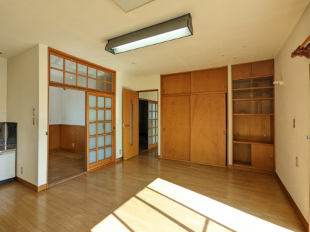 �Q�� �[������ƃv���C�x�[�g���B�ǖʎ��[�Ő����A�S���炮�Q��