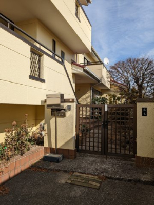  �v���C�o�V�[�ƈ��S�����A�i�������N���[�Y�h�O�\