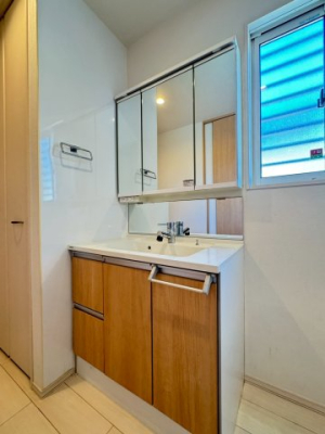 ���ʑ�E���ʏ� -