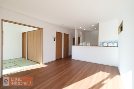  �y�_�C�j���O�z���n�����ʐ^�B�Ƒ��ł��낰��_�C�j���O�ł��B