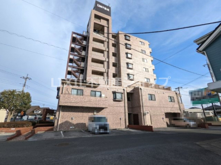 ���n�O�ώʐ^ �I�[�g���b�N�V�X�e���ŋ��Z�҂̈��S�ƃv���C�o�V�[���m�ہI�h�ƃJ�������ݒu����Ă���h�Ɩʂ����S�ł���