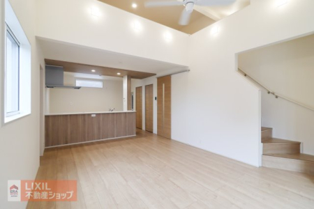  �y���r���O�_�C�j���O�z���n�����ʐ^�B�Ƒ��ŉ߂����邭�났�̋��