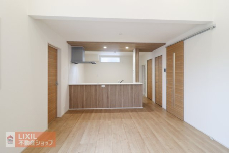  �y�_�C�j���O�z���n�����ʐ^�B�Ƒ��ł��낰��_�C�j���O�ł��B