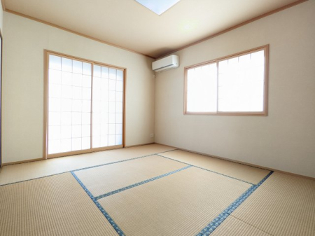 ���̑����� ���r���O�ɗאڂ���a���͋q�ԂƂ��đ劈��I