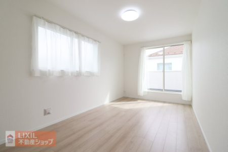 �Q�� �y�Q���z���n�����ʐ^�B���邢�̌��̓����Q���ł��B