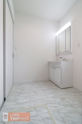  �y�E�ߏ��z���n�����ʐ^�B���ʒE�ߏ��͂������Ƃ����X�y�[�X�Ŏg���₷���ł��B