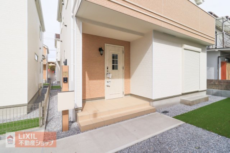  �y�G���g�����X�z���n�����ʐ^�B�������Ƃ������ցB���s���̂���|�[�`�ŉJ�̓������S�ł��B