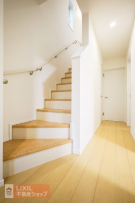 ���̑����� �y�����z���n�����ʐ^�B�K�i�͎肷�������D�w���񂩂炨�q�l�⍂��҂����S�ł��B