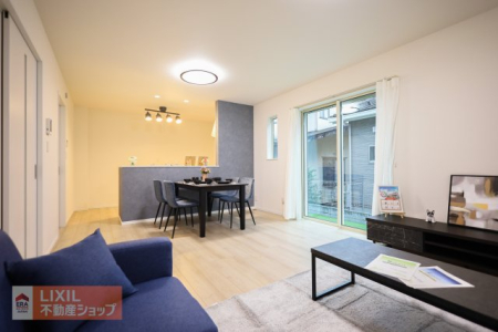  �y���r���O�_�C�j���O�z���n�����ʐ^�B�Ƒ��ŉ߂����邭�났�̋��