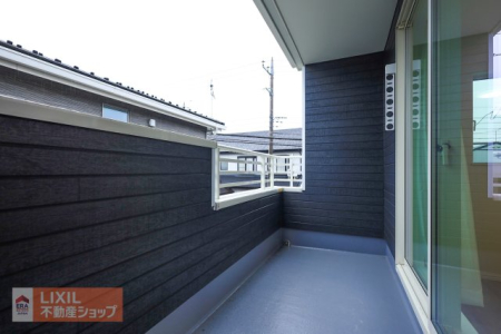 �o���R�j�[ �y�o���R�j�[�z�Q�K�o���R�j�[�͎�Q���ɖʂ��Ă�����󕨂���荞��Ŏ��[���邱�Ƃ��ł���̂łƂĂ��֗��ł��B���z�c���Q�����璼�ڃo���R�j�[�ցA���z�c�͂��ł��t�J�t�J 