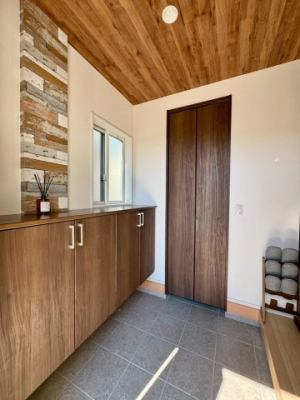 ���� �������Ɩ��邢�쌺�ւ����Ƒ��◈�q�����o�}���B�@�\�I�ȑ�^�V���[�Y�{�b�N�X�͒�������������Ǝ��[�ł��܂��B