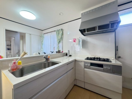 �L�b�`�� ���|�������N���N�ȃV�X�e���L�b�`���BL���^�Ŗ����̗����������I�Ɂ�