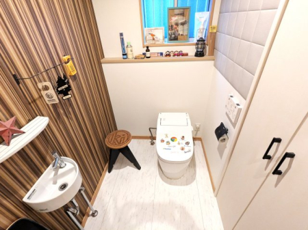 �g�C�� ���[�Ɛ����̂���A�Ƃ��Ă��L���g�C���ł��B�G�R�J���b�g�ŋ�C���X�b�L���I