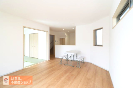  �y���r���O�_�C�j���O�z���n�����ʐ^�B�Ƒ��ŉ߂����邭�났�̋��