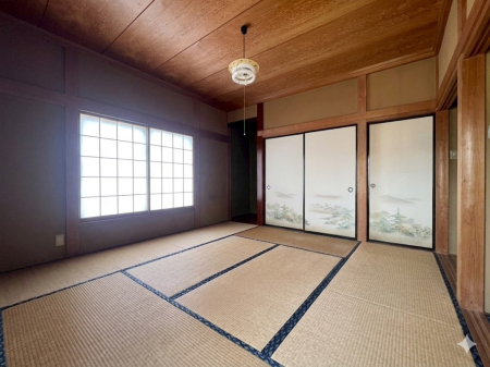 ���̑����� �W���̂�����肵���a���B�쑤�L���t�B�����͏Ɩ����炸�Ōo�ϓI�ł��B