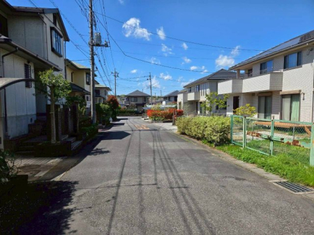 ���̑� �L����Ȃ�ł͂́A�������������X���݁B�O�ʓ��H�͍L���J���I�ŁA�ՐÂȏZ�����ۂ���Ă��܂��B���q�l�Ƃ̕��s�������S���̂��铹���ł��B