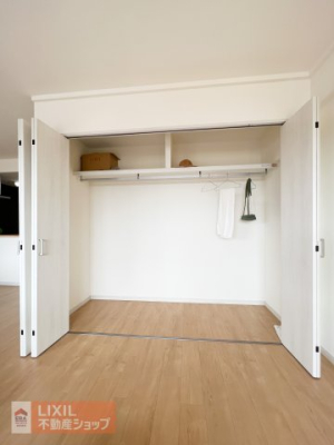 ���[ �ǈ�ʂɍL�����e�ʃN���[�[�b�g�B���m�����珬���܂ł����ŃX�b�L���B