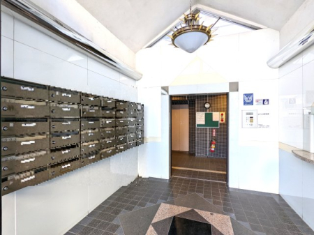 �G���g�����X -