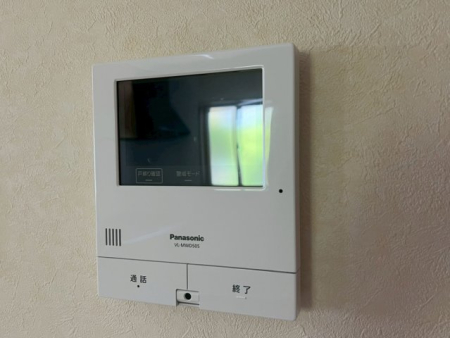  �J���[�e���r�h�A�z��