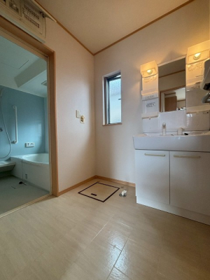  �y�����h���[�X�y�[�X�z���n�����ʐ^�B�̌�������R�������E�ߏ��𖾂邭�Ƃ炵���C�ɂ��֗��ł��̂ŁA���C�E�J�r�΍�ɂ��Ȃ�܂��B