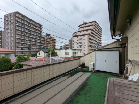 �o���R�j�[ -