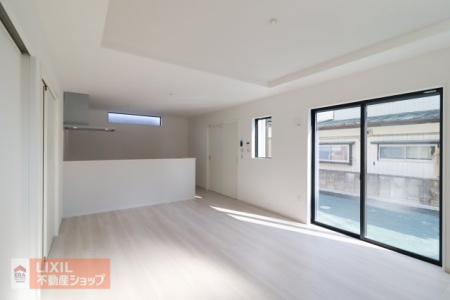  �y���r���O�_�C�j���O�z���n�����ʐ^�B�Ƒ��ŉ߂����邭�났�̋��