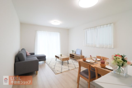  �y���r���O�_�C�j���O�z���n�����ʐ^�B�Ƒ��ŉ߂����邭�났�̋��