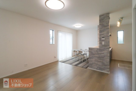  �y�_�C�j���O�z���n�����ʐ^�B�Ƒ��ł��낰��_�C�j���O�ł��B