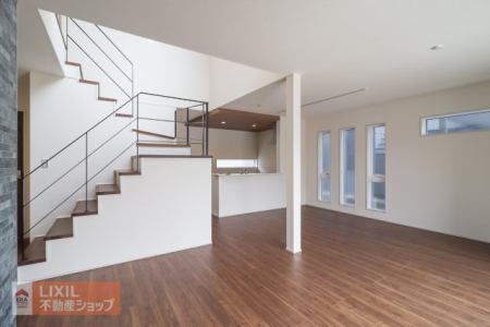  �y���r���O�_�C�j���O�z���n�����ʐ^�B�Ƒ��ŉ߂����邭�났�̋��