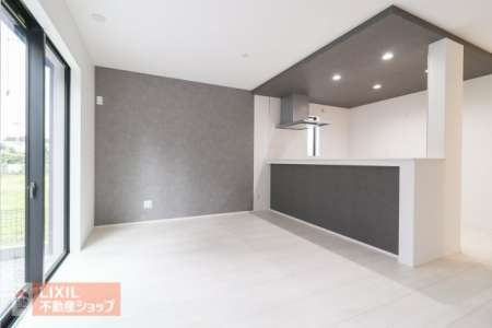  �y�_�C�j���O�z���n�����ʐ^�B�Ƒ��ł��낰��_�C�j���O�ł��B